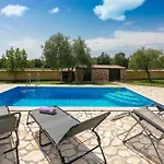 Shirin Holiday home Porec