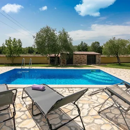 Shirin Casa de Férias Poreč